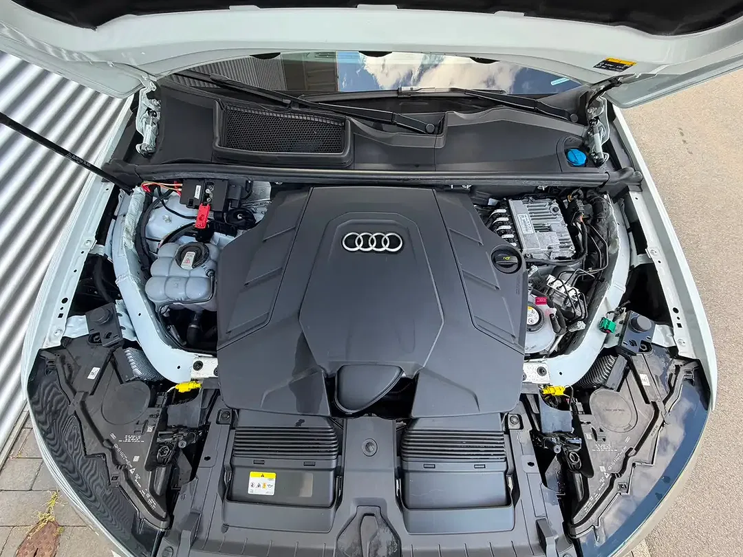 Audi Q7 - Thumbnail 8