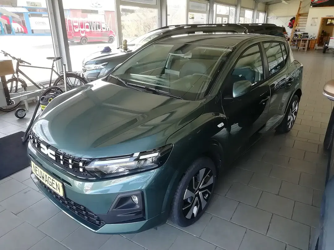 Dacia Sandero - Thumbnail 2