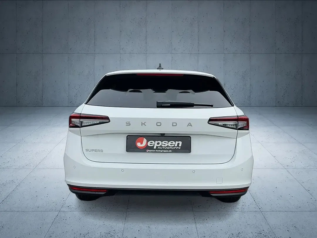 Skoda Superb - Thumbnail 4