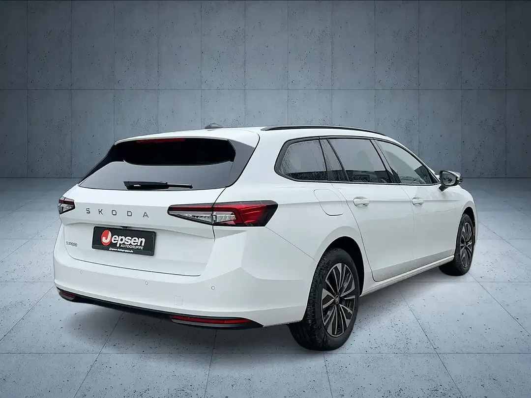 Skoda Superb - Thumbnail 5