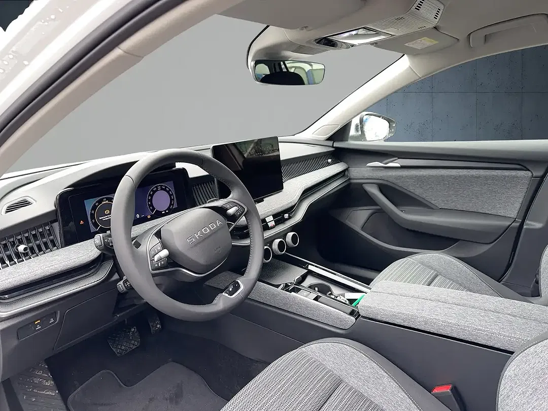 Skoda Superb - Thumbnail 9