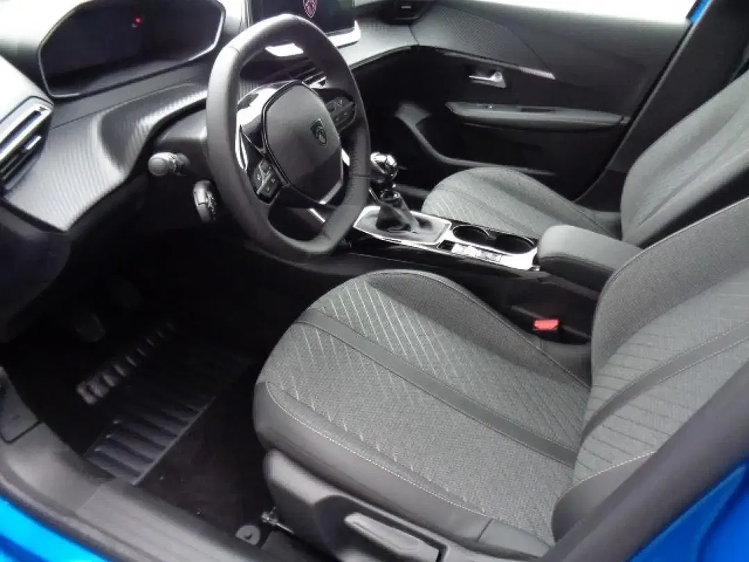 Peugeot 208 - Thumbnail 12