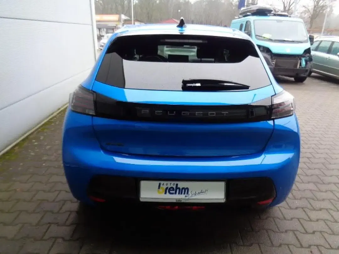 Peugeot 208 - Thumbnail 6