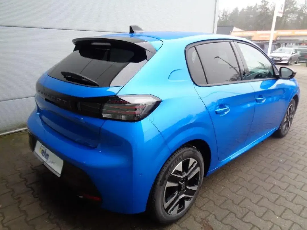 Peugeot 208 - Thumbnail 8