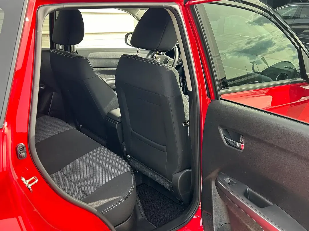 Suzuki Vitara - Thumbnail 14