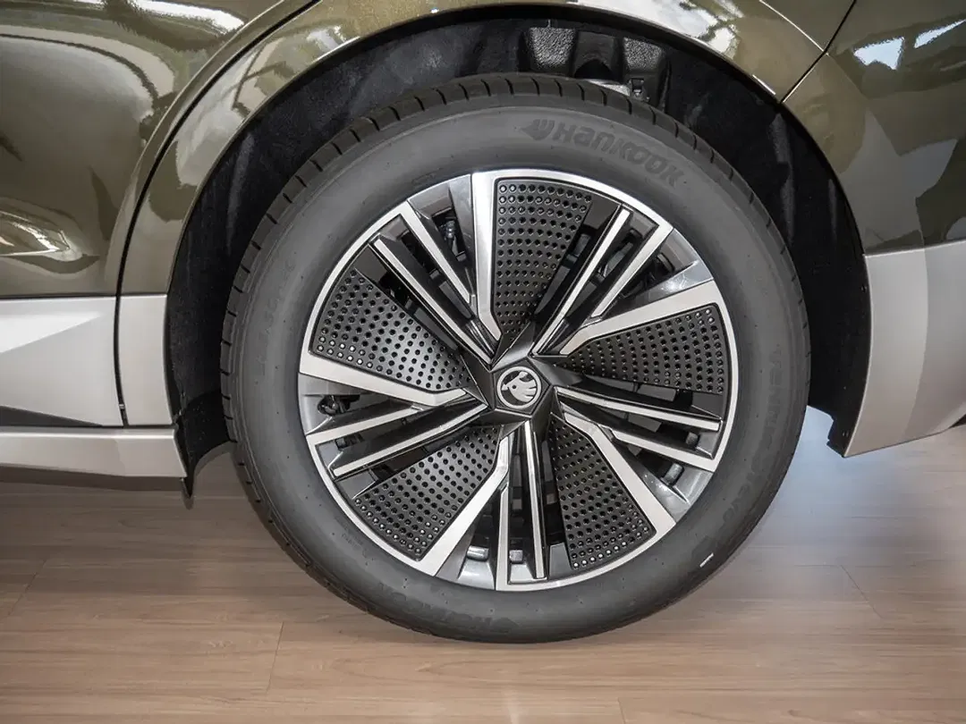 Skoda Enyaq - Thumbnail 5