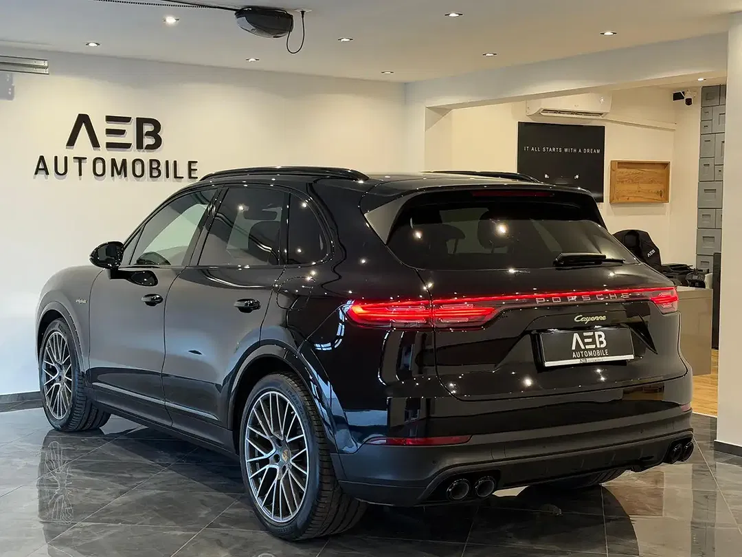 Porsche Cayenne - Thumbnail 10