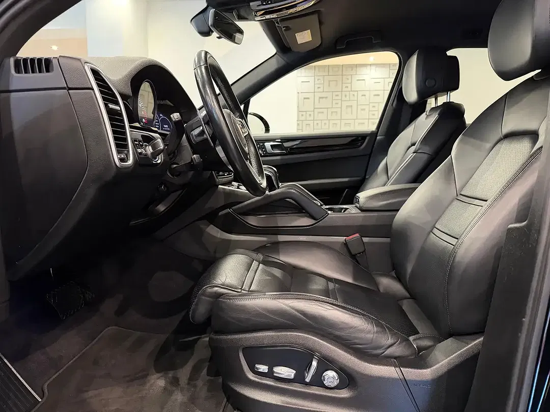 Porsche Cayenne - Thumbnail 15