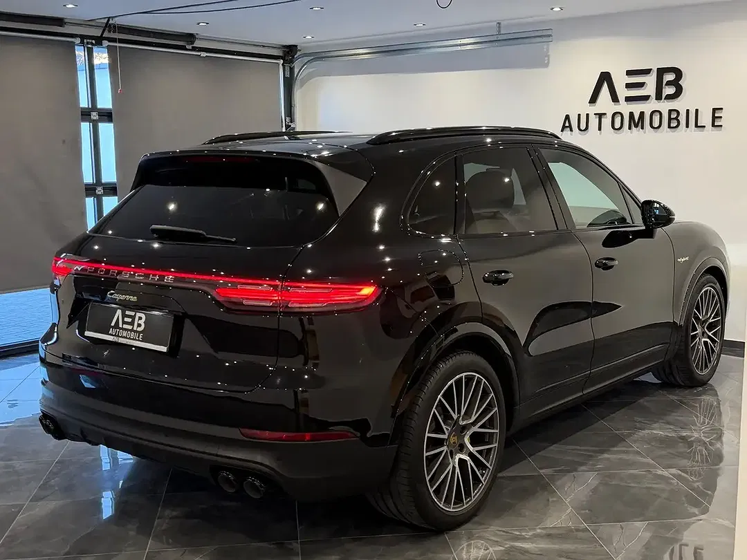 Porsche Cayenne - Thumbnail 8