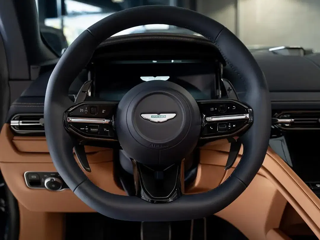 Aston Martin DB12 - Thumbnail 11