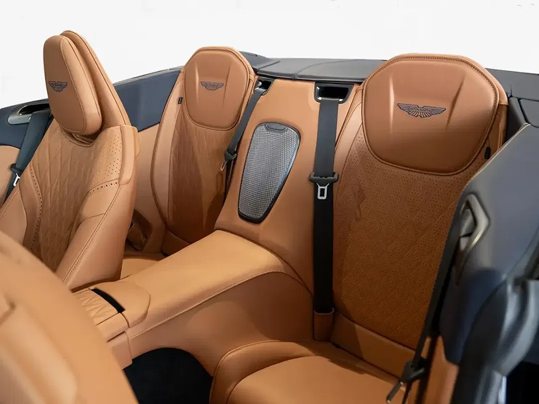 Aston Martin DB12 - Thumbnail 13