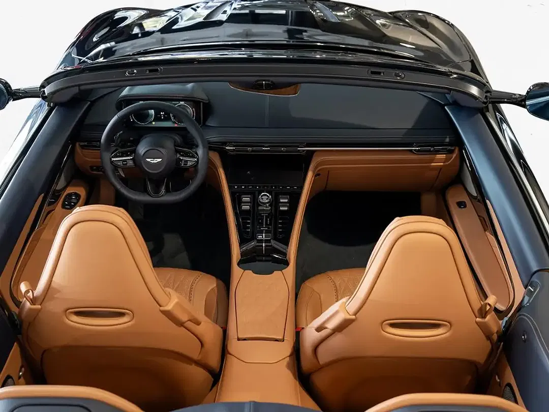 Aston Martin DB12 - Thumbnail 14