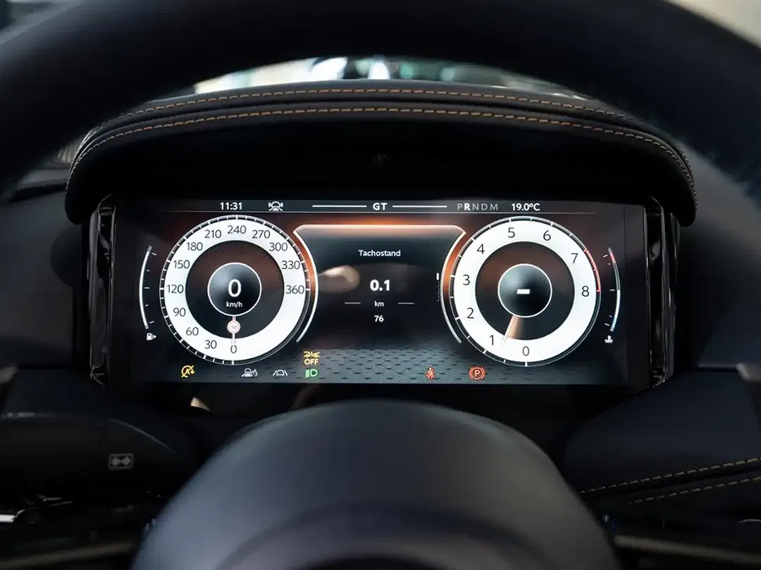 Aston Martin DB12 - Thumbnail 6
