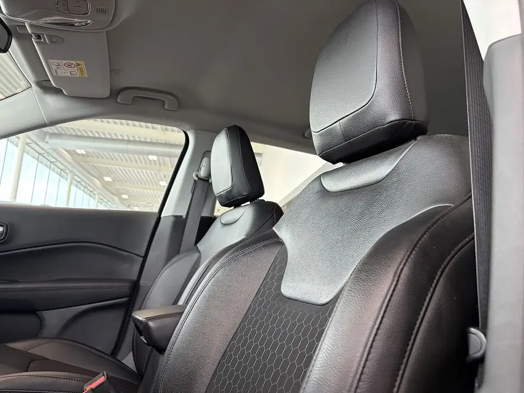 Jeep Compass - Thumbnail 14