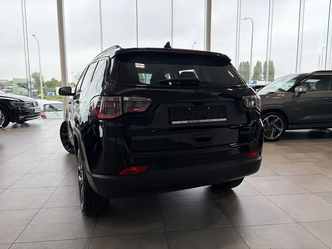 Jeep Compass - Thumbnail 8