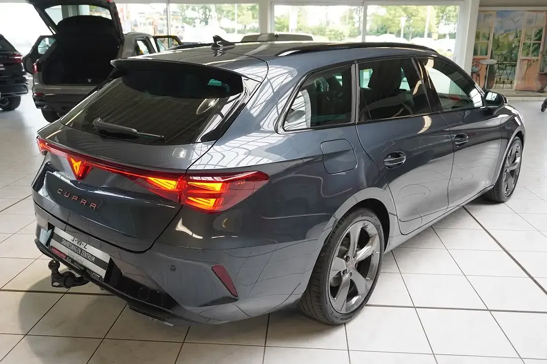 CUPRA Leon - Thumbnail 6