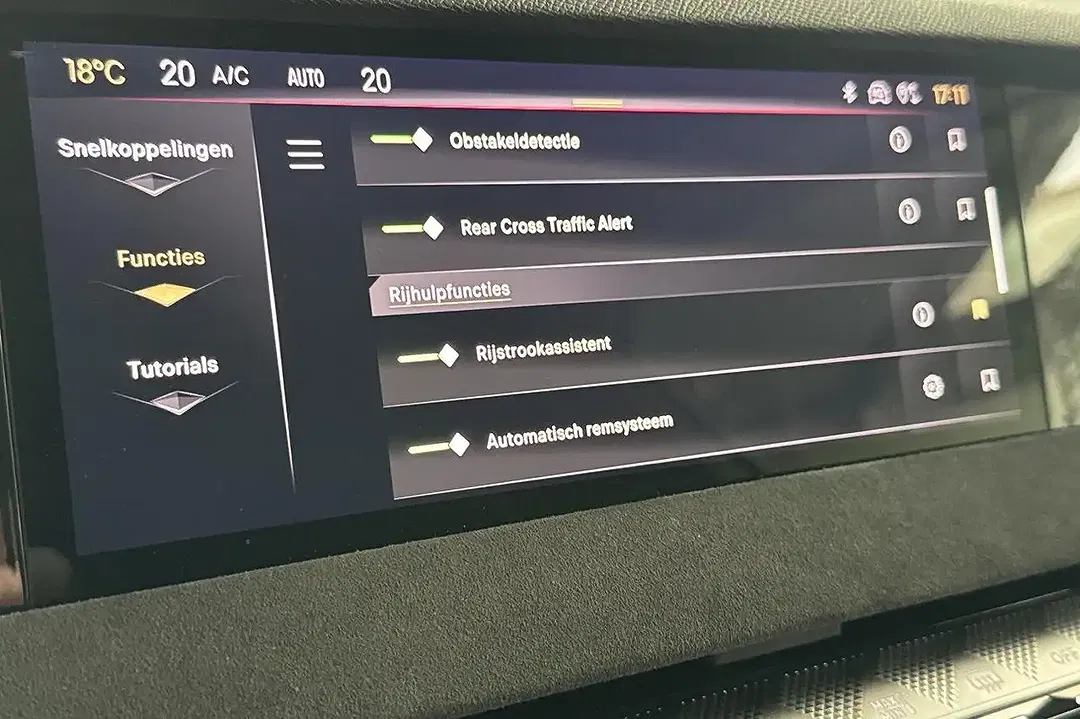 DS Automobiles DS 4 - Thumbnail 31
