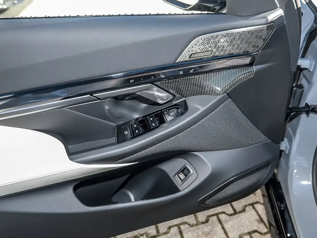 BMW 540 - Thumbnail 13