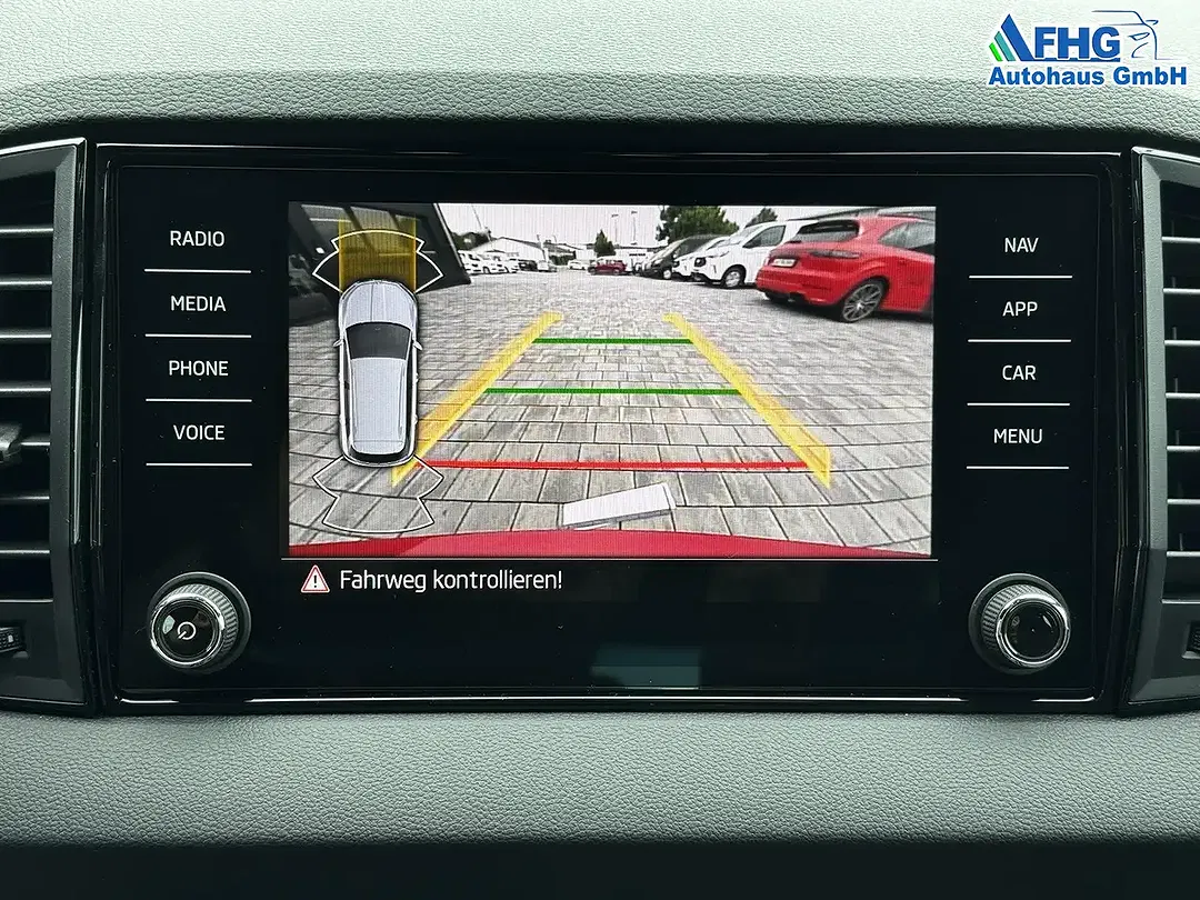 Skoda Karoq - Thumbnail 17