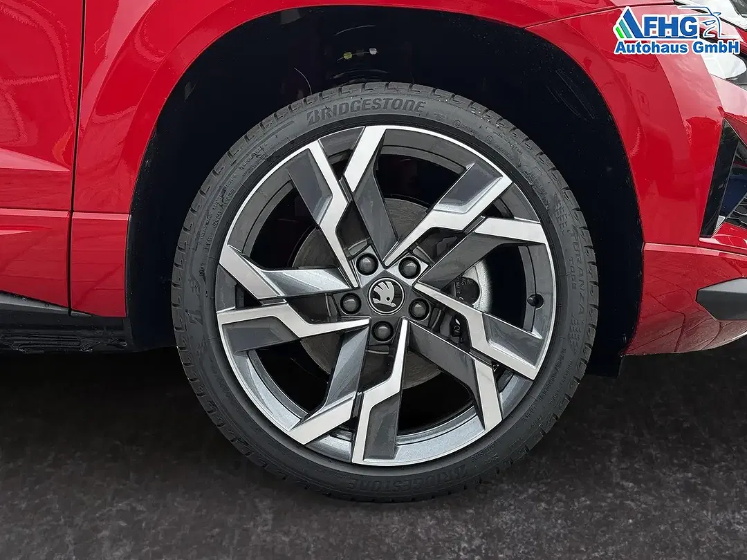 Skoda Karoq - Thumbnail 8