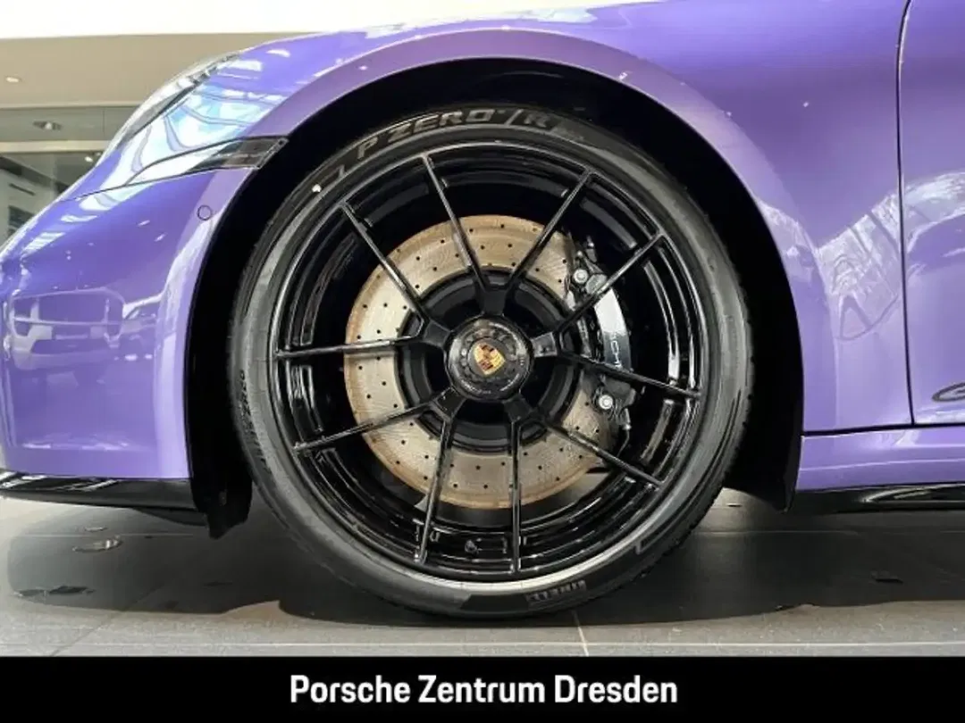 Porsche 992 - Thumbnail 11