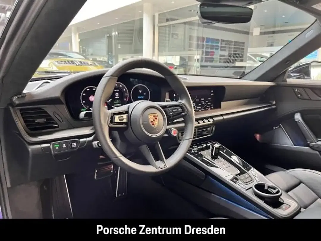 Porsche 992 - Thumbnail 4