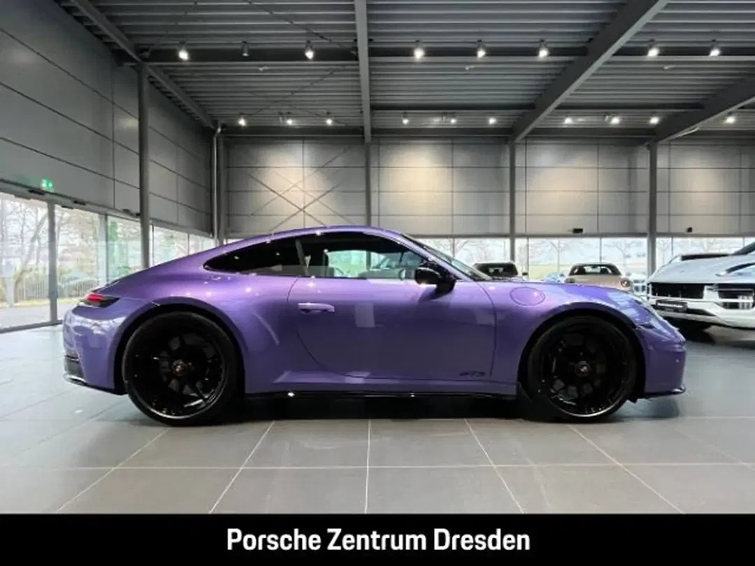Porsche 992 - Thumbnail 7
