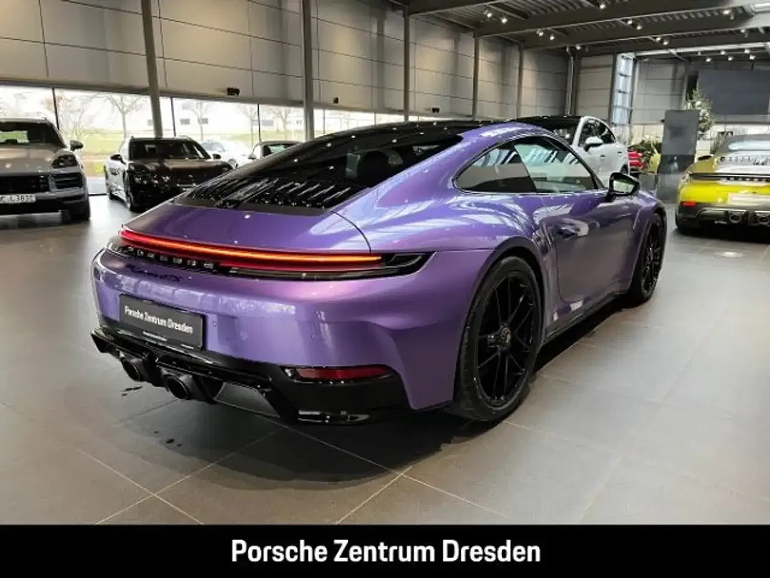 Porsche 992 - Thumbnail 8