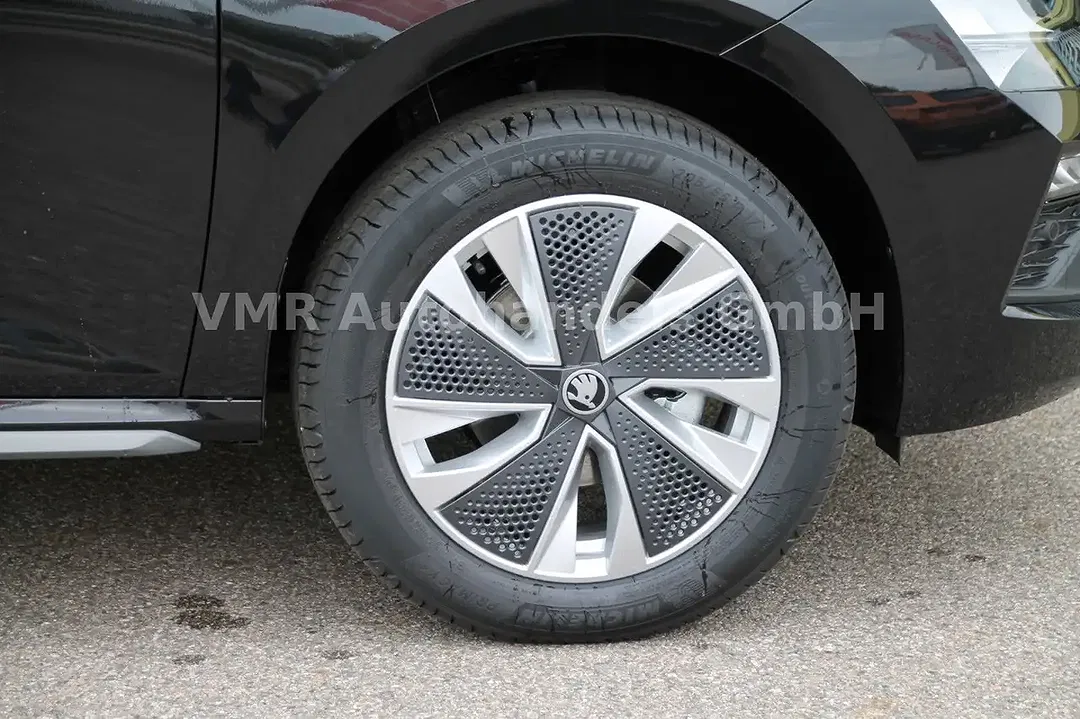 Skoda Kamiq - Thumbnail 9