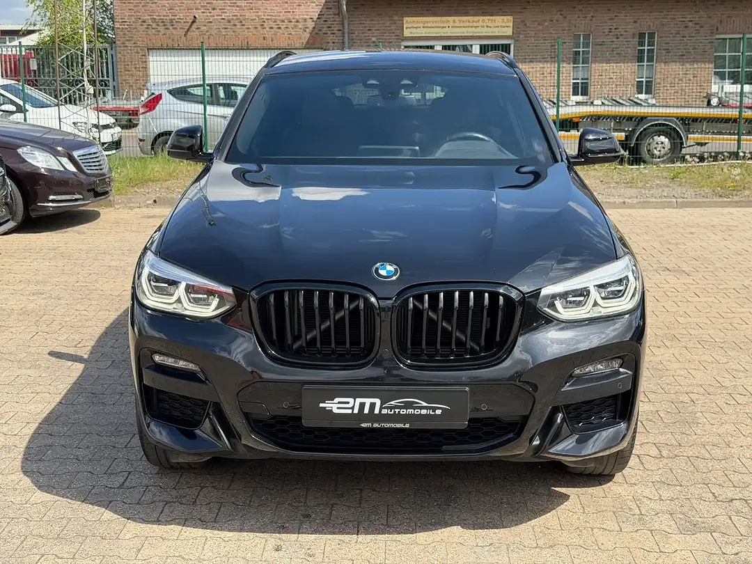 BMW X4 - Thumbnail 3