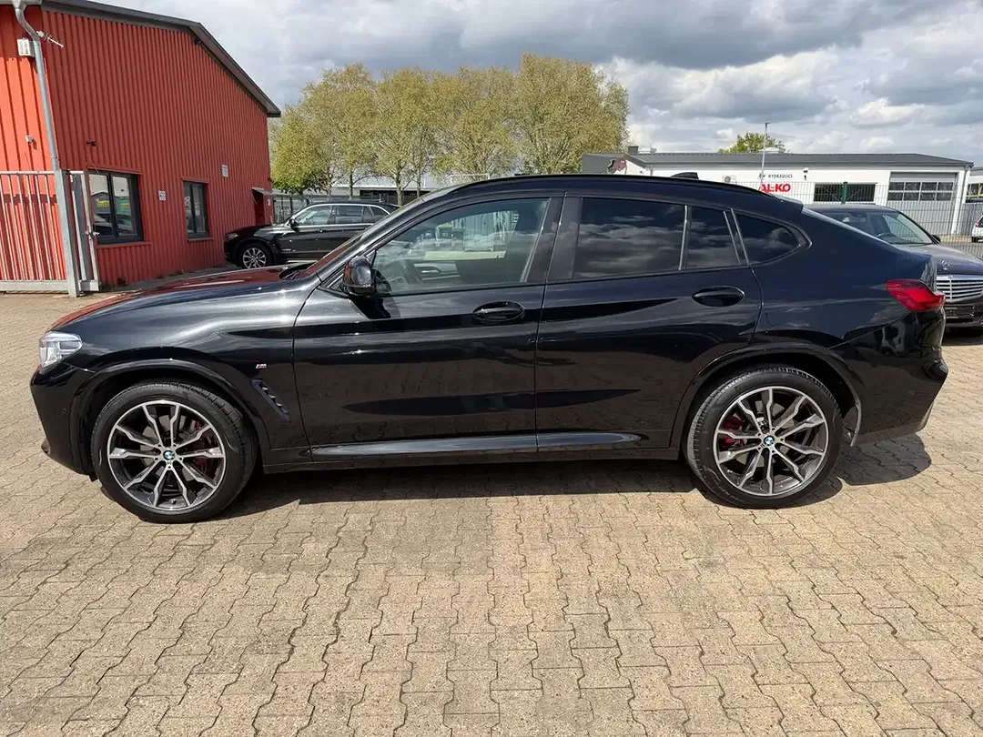 BMW X4 - Thumbnail 9