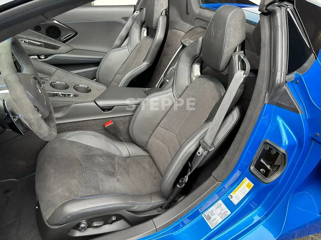 Corvette C8 - Thumbnail 10