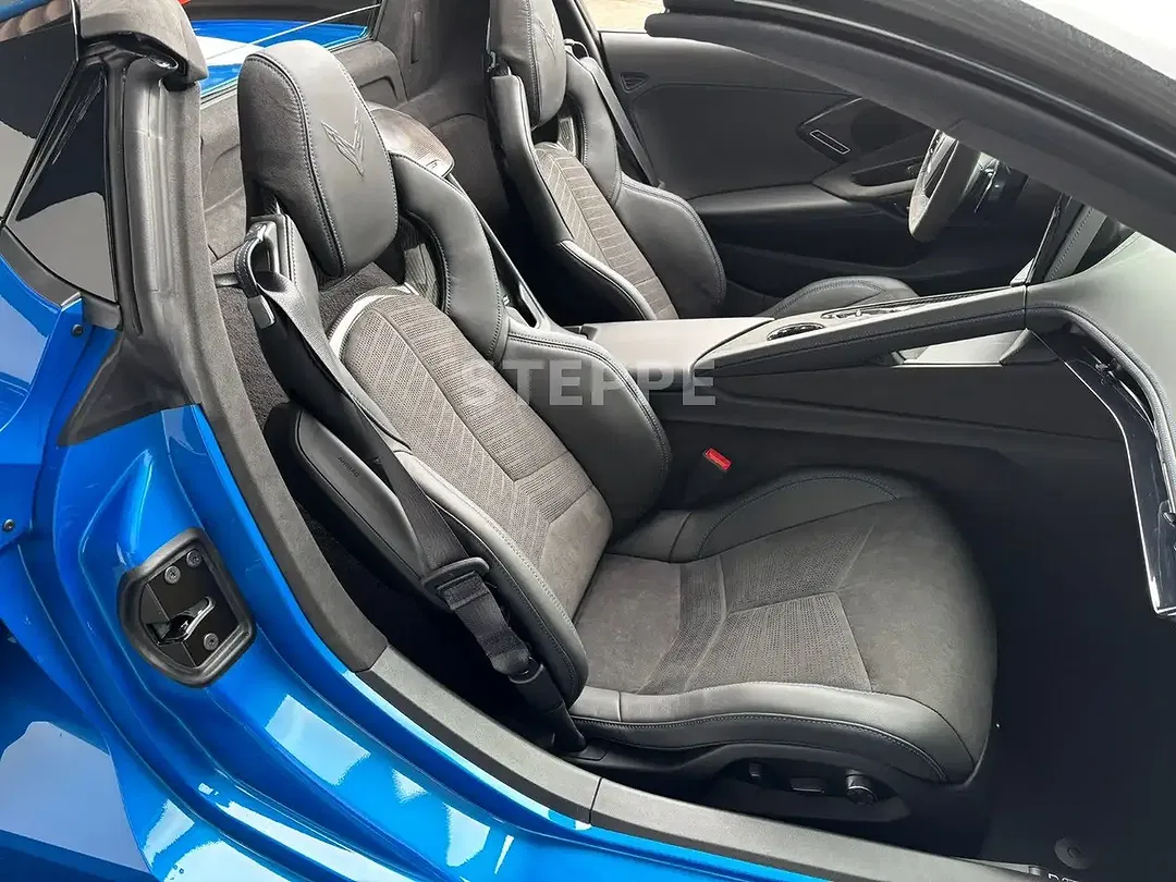 Corvette C8 - Thumbnail 11