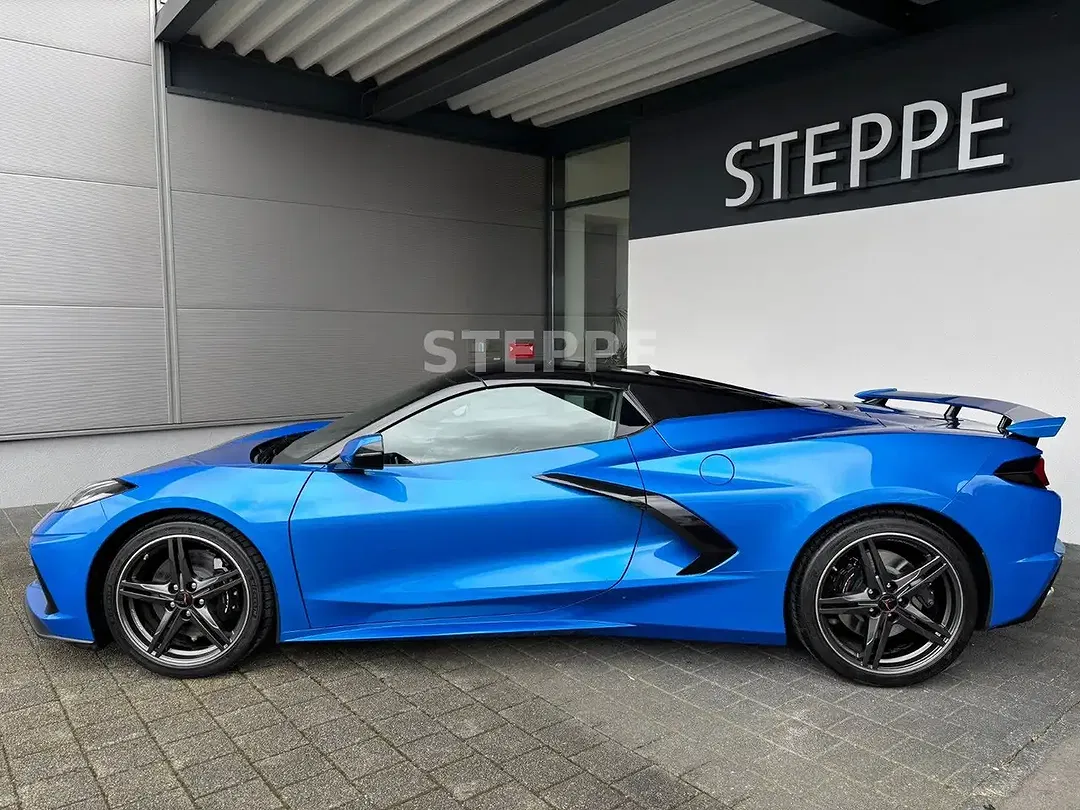Corvette C8 - Thumbnail 4