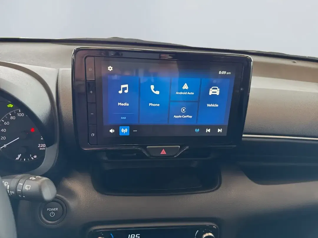 Toyota Yaris - Thumbnail 13