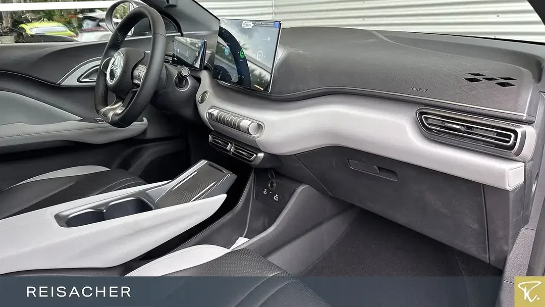 BYD Dolphin - Thumbnail 11