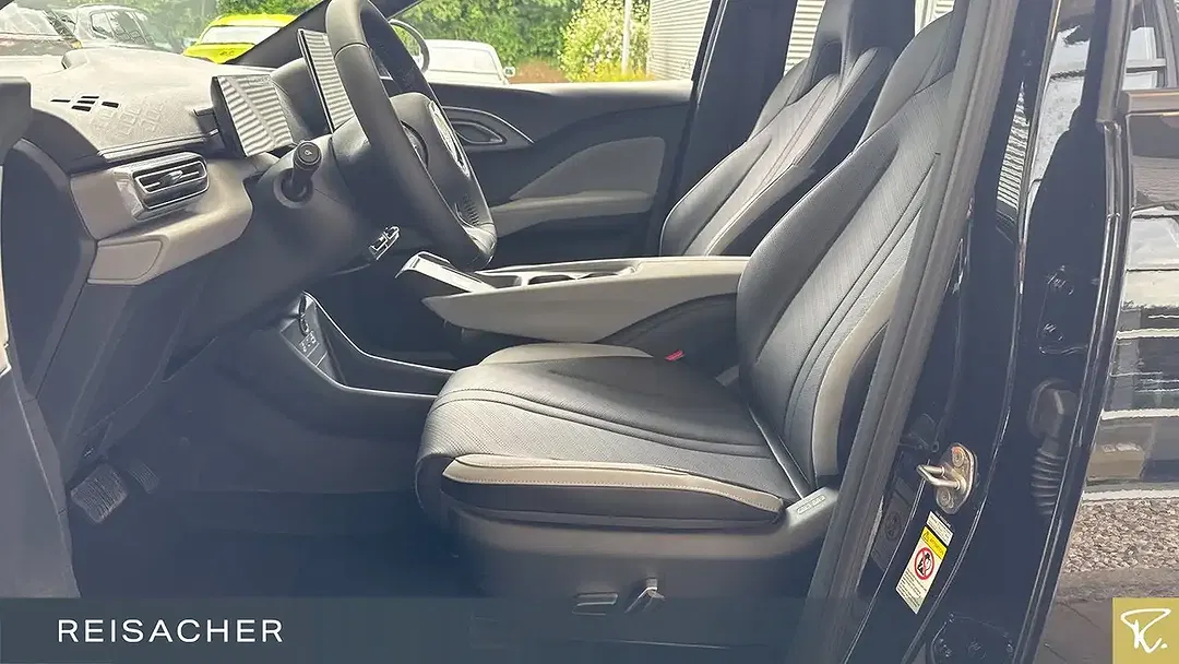 BYD Dolphin - Thumbnail 4