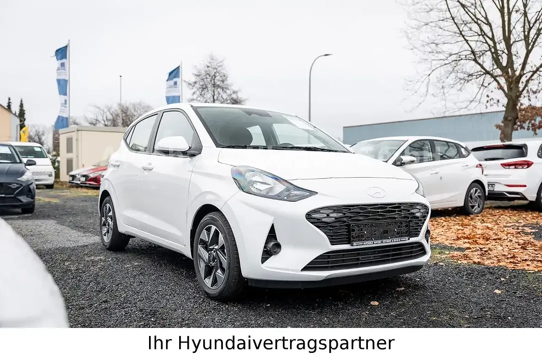 Hyundai i10 - Thumbnail 1