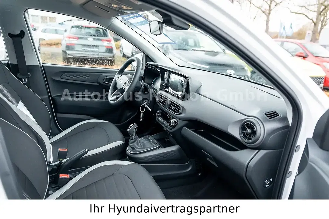 Hyundai i10 - Thumbnail 12
