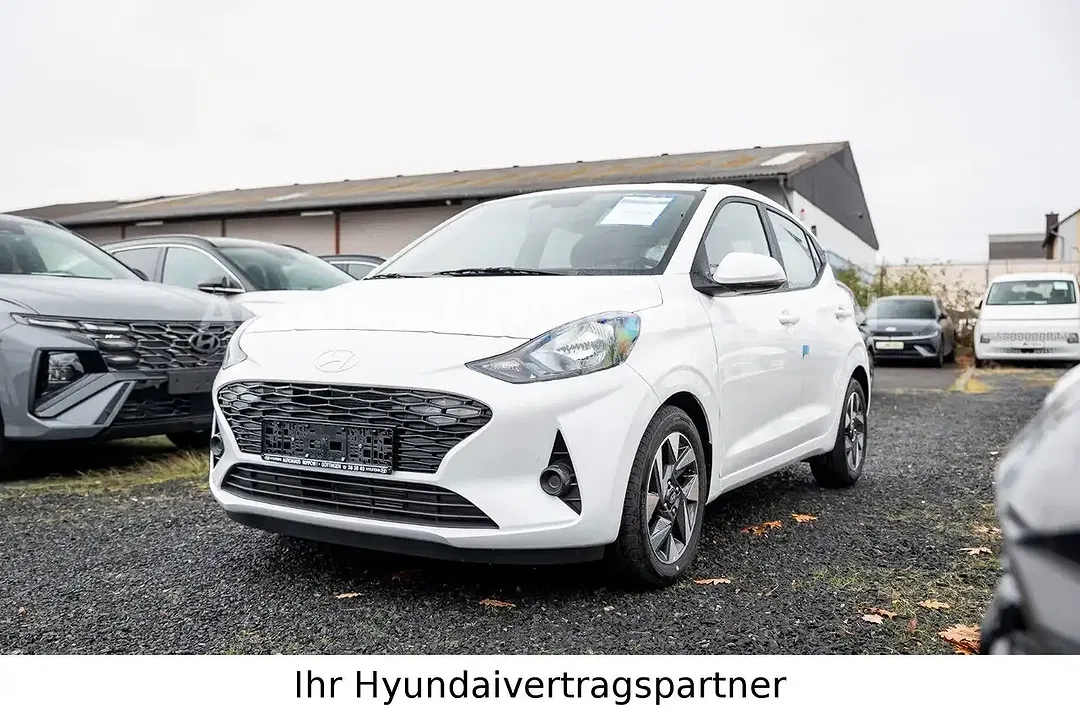 Hyundai i10 - Thumbnail 3