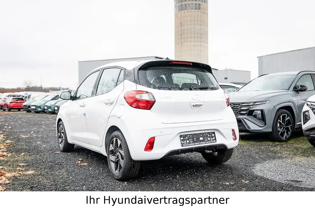 Hyundai i10 - Thumbnail 4