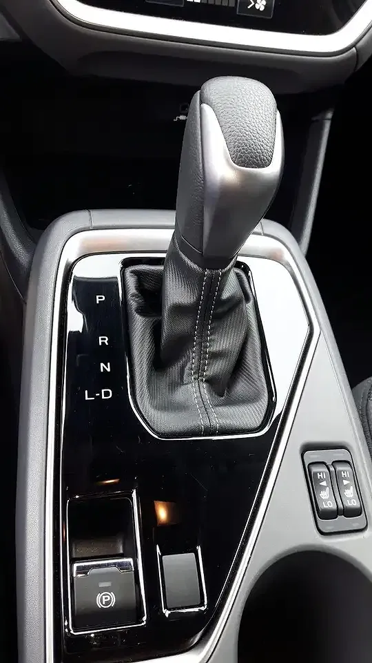 Subaru Crosstrek - Thumbnail 13