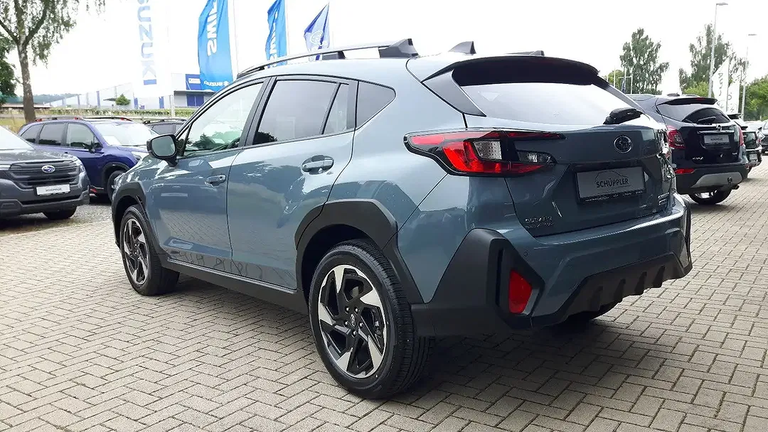 Subaru Crosstrek - Thumbnail 4