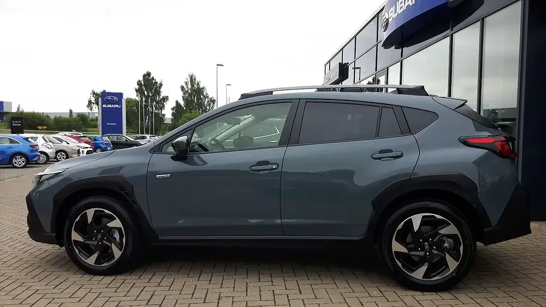 Subaru Crosstrek - Thumbnail 5