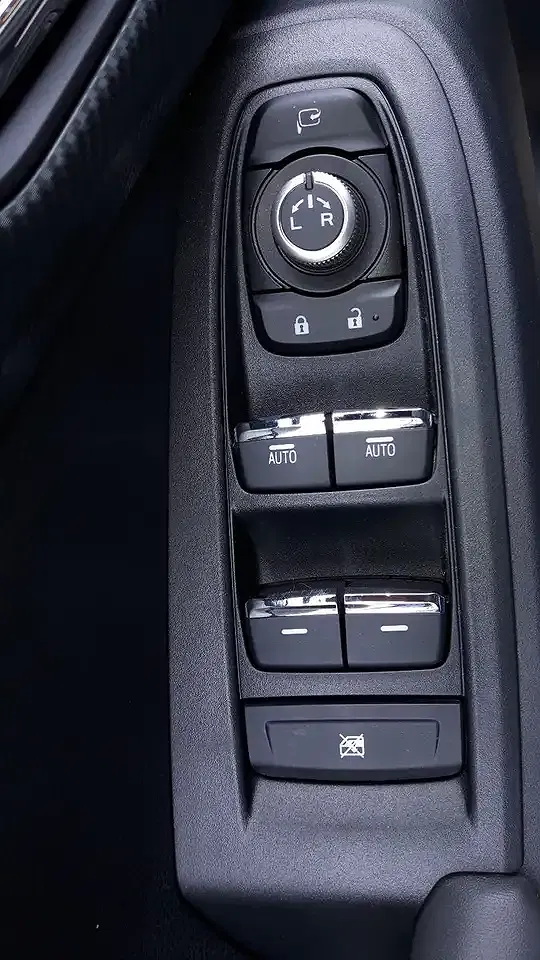 Subaru Crosstrek - Thumbnail 6