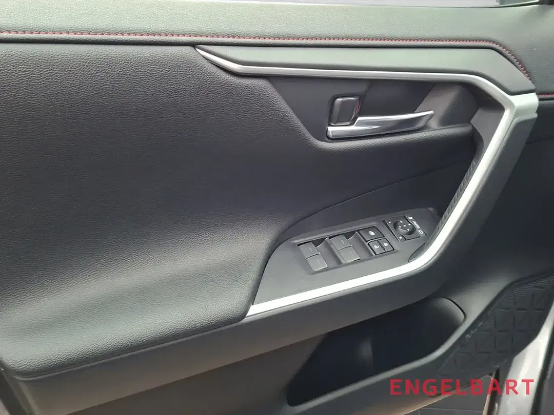 Toyota RAV 4 - Thumbnail 9