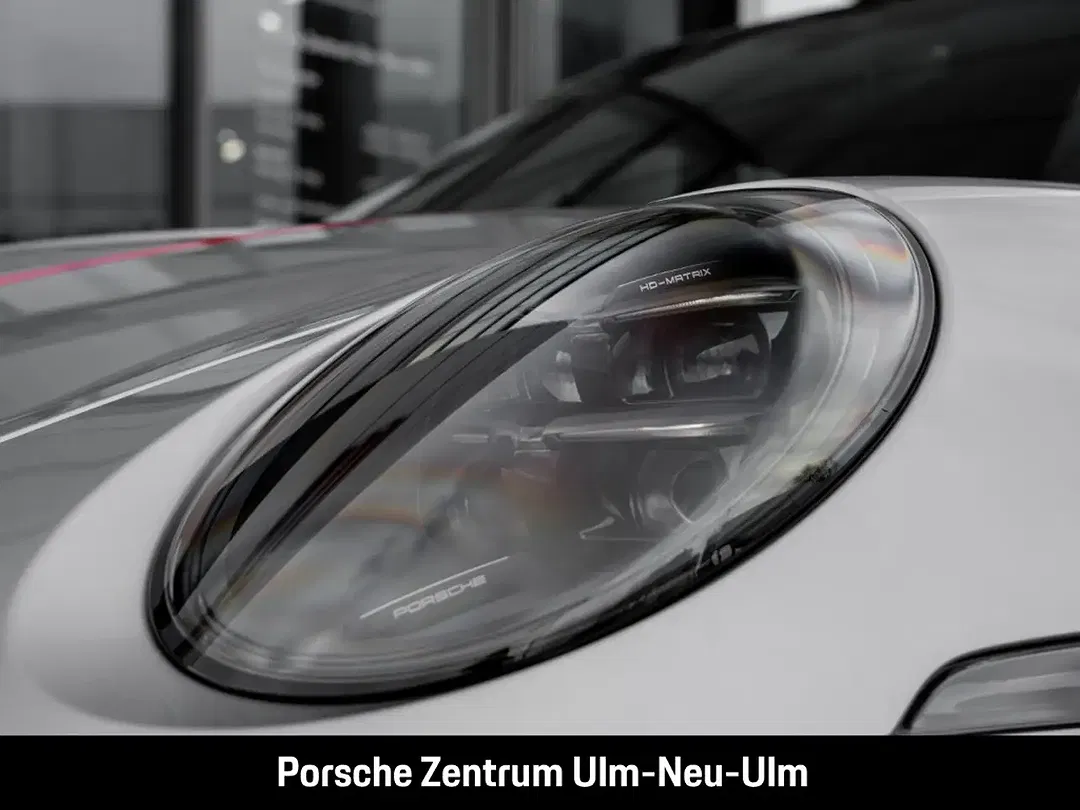 Porsche 992 - Thumbnail 11