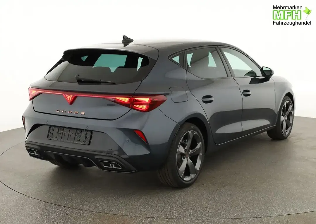 CUPRA Leon - Thumbnail 2
