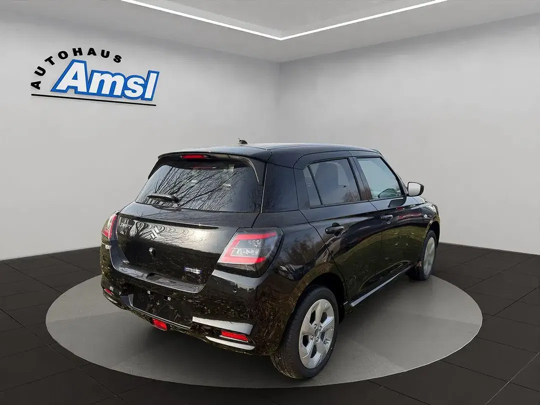 Suzuki Swift - Thumbnail 4