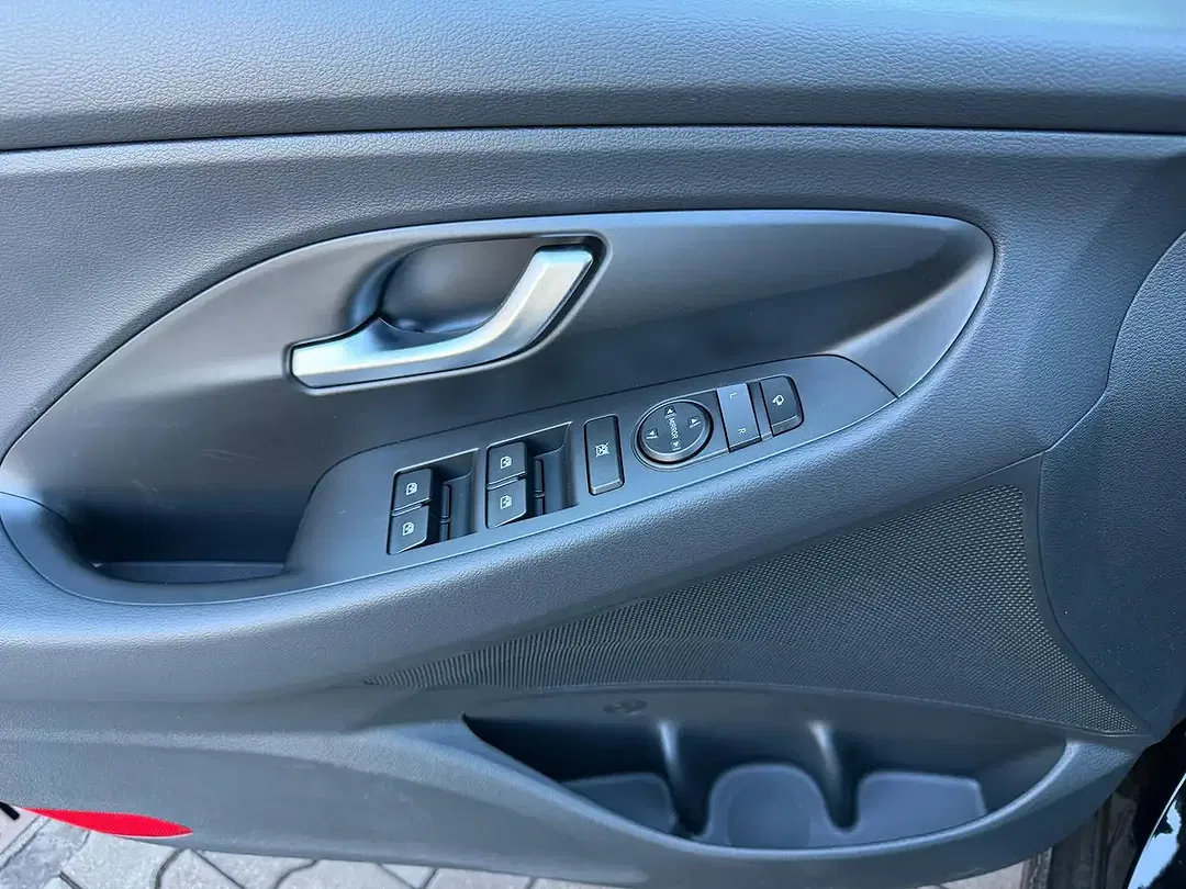 Hyundai i30 - Thumbnail 9